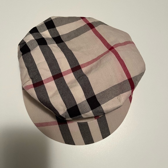Burberry Newsboy Cap - Picture 4 of 7